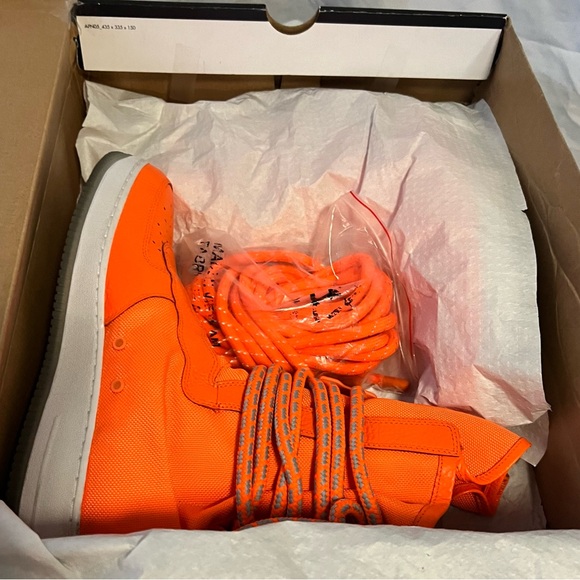 Nike SF Air Force 1 High Total Orange. Men’s 13 - Picture 2 of 5